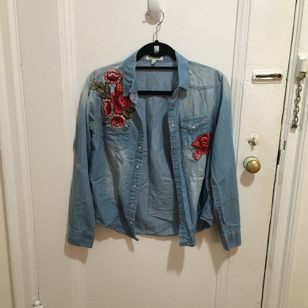 Vintage denim button down top w/embroidered rose